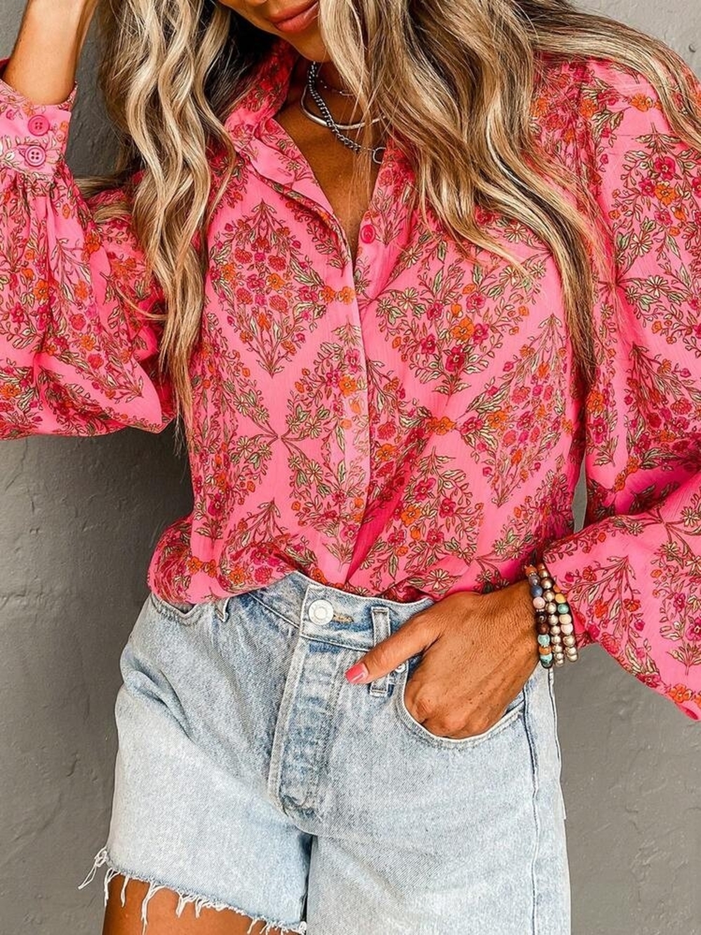Source Unknown Pink Floral Button-Down Blouse. Size Medium